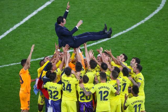 突破！埃梅里教练生涯首次带队打入欧冠半决赛